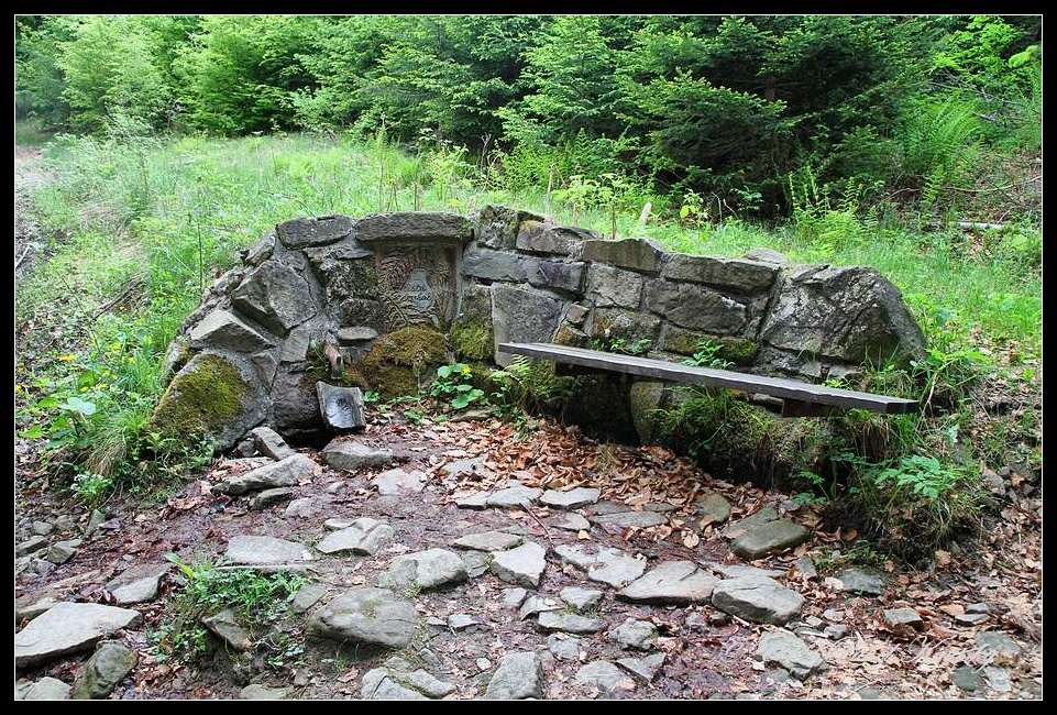 012 studánka Pod Valy,čistá,nekal. _5401