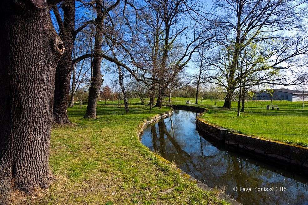 001 lázňský park, Zlatá stoka  15070.