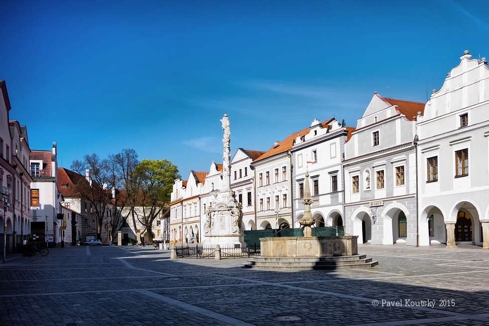 010  Masarykovo nám. s Mariánským sloupem 150705_4